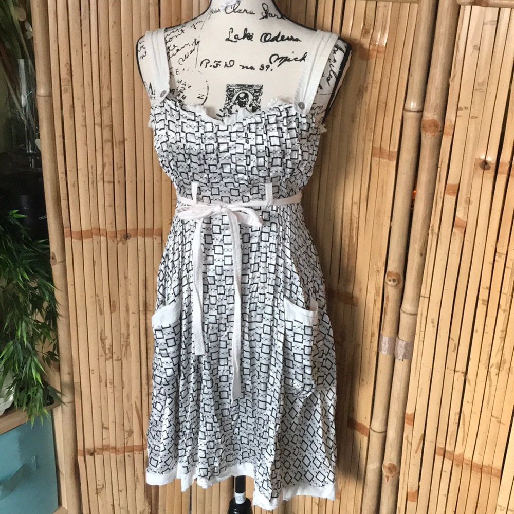 🔳 Gorgeous sundress by Miss Me